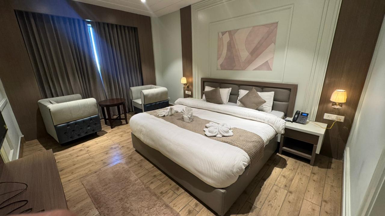 Luxury Suite